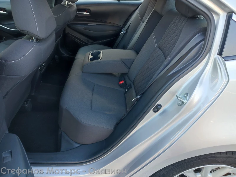 Toyota Corolla Executive 1.6 VALVEMATIC (132hp) MT6, снимка 13 - Автомобили и джипове - 53101022