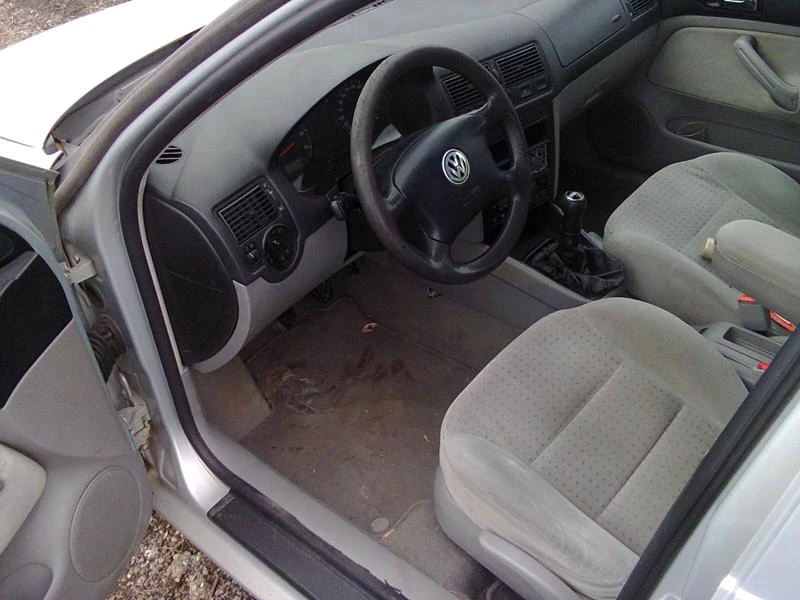 VW Golf 1.6i на части | Mobile.bg — изображение 7