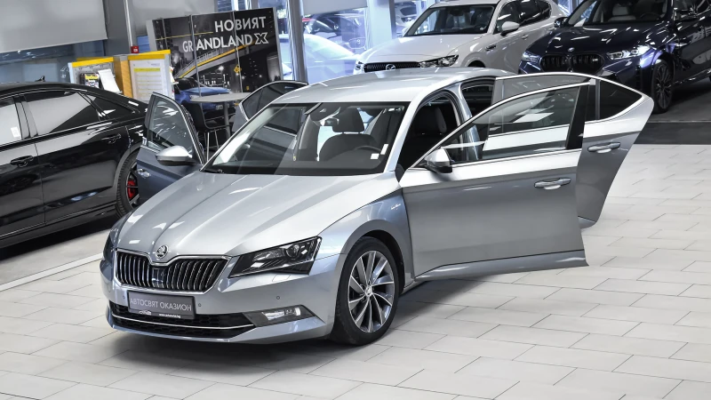 Skoda Superb 2.0 TDI Laurin & Klement 4x4 DSG - 46900 лв. - 38214066 | Car24.bg