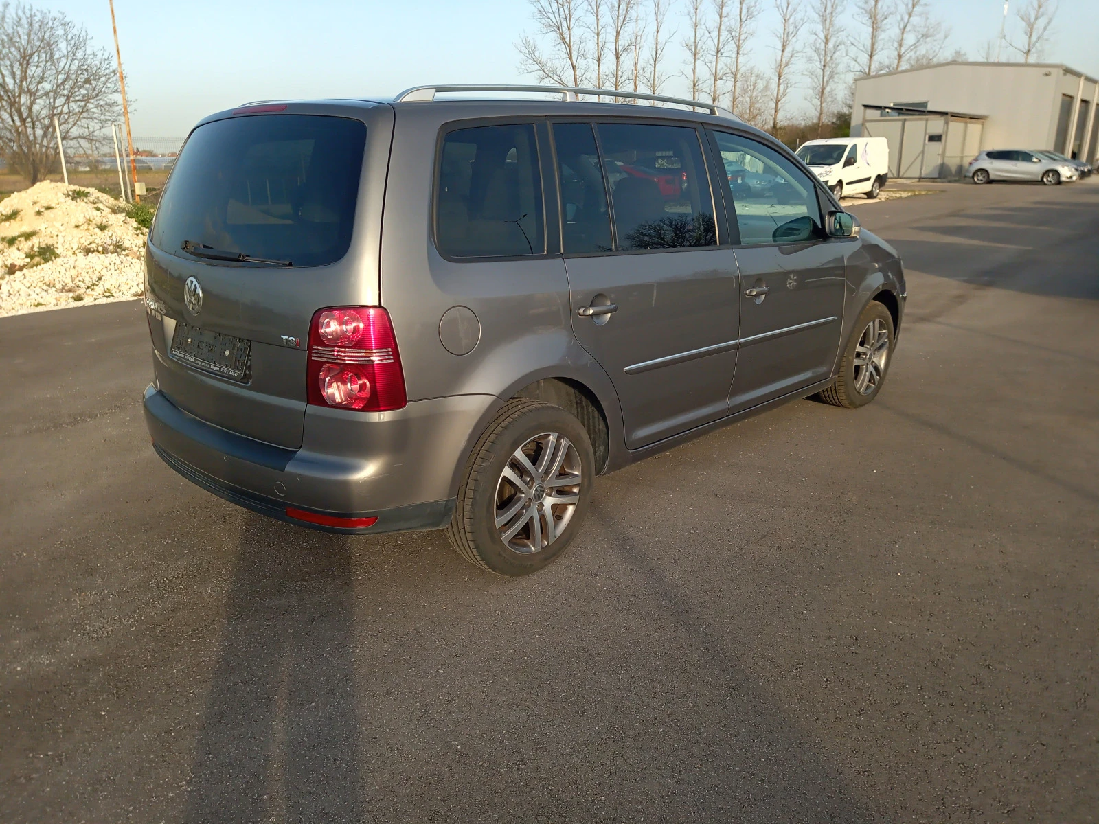 VW Touran 1, 4TSI/aut. - изображение 4