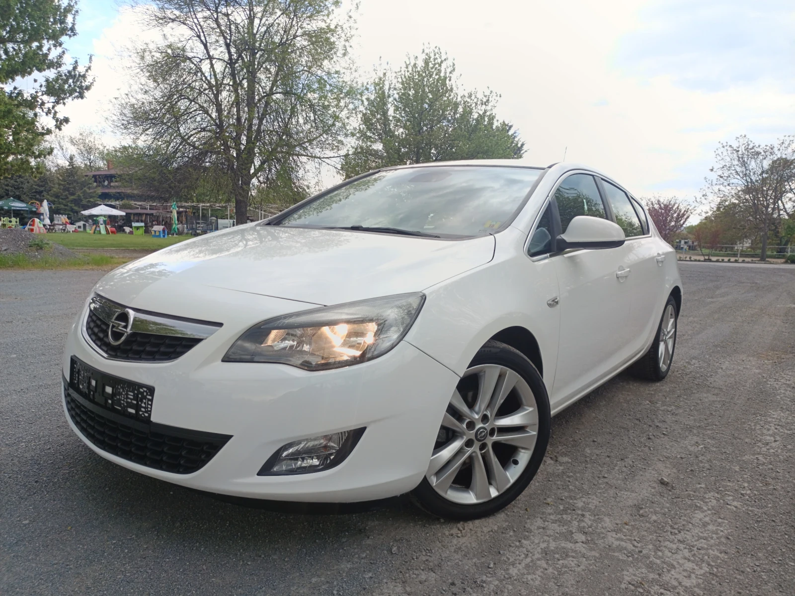 Opel Astra 1.4 COSMO - изображение 7