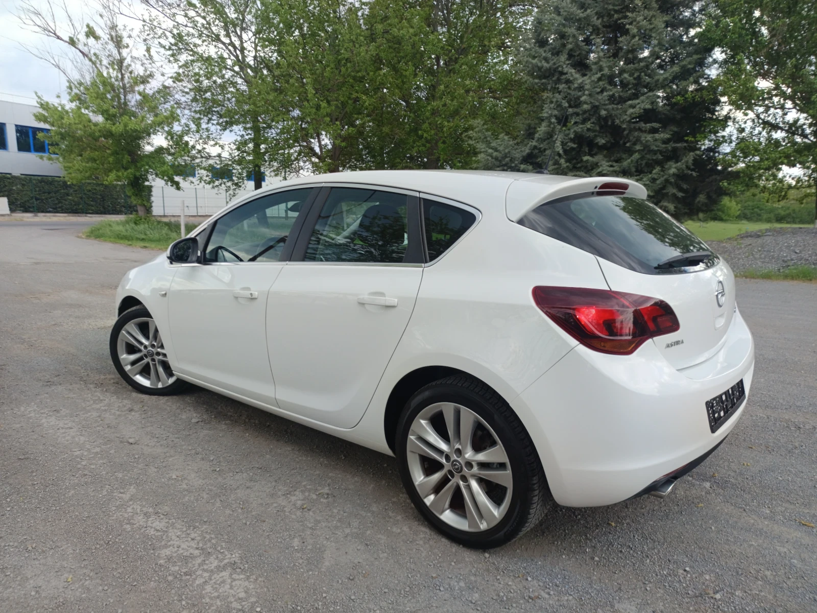 Opel Astra 1.4 COSMO - изображение 3