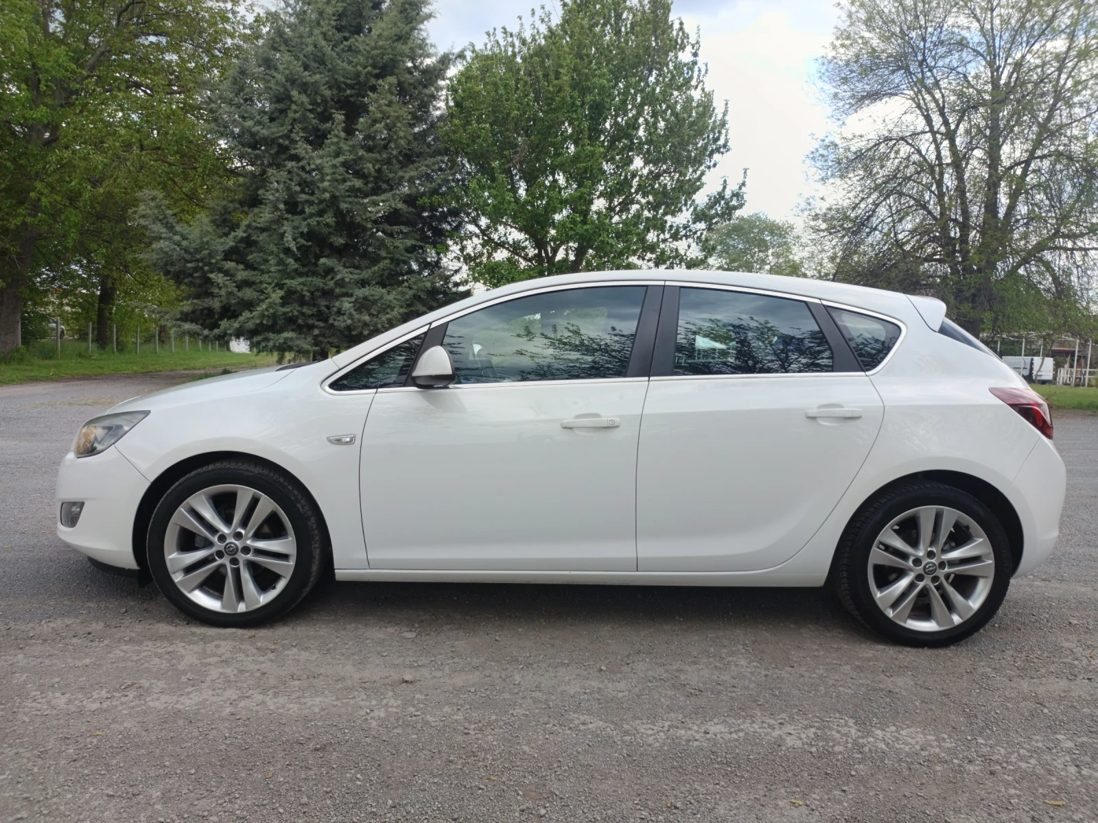Opel Astra 1.4 COSMO - изображение 6