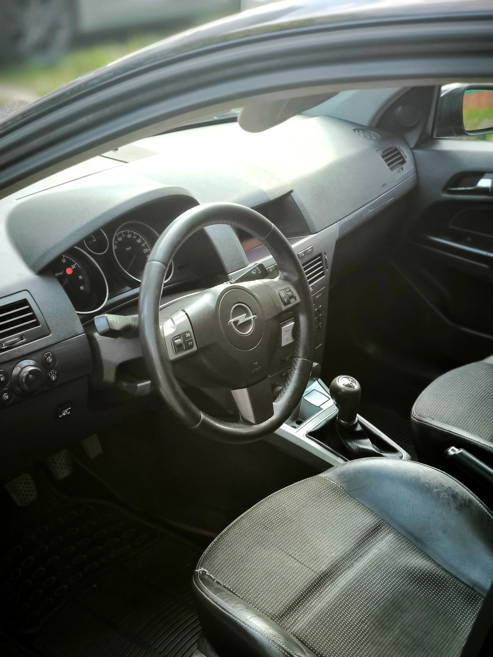 Opel Astra 1.6 Cosmo - изображение 8