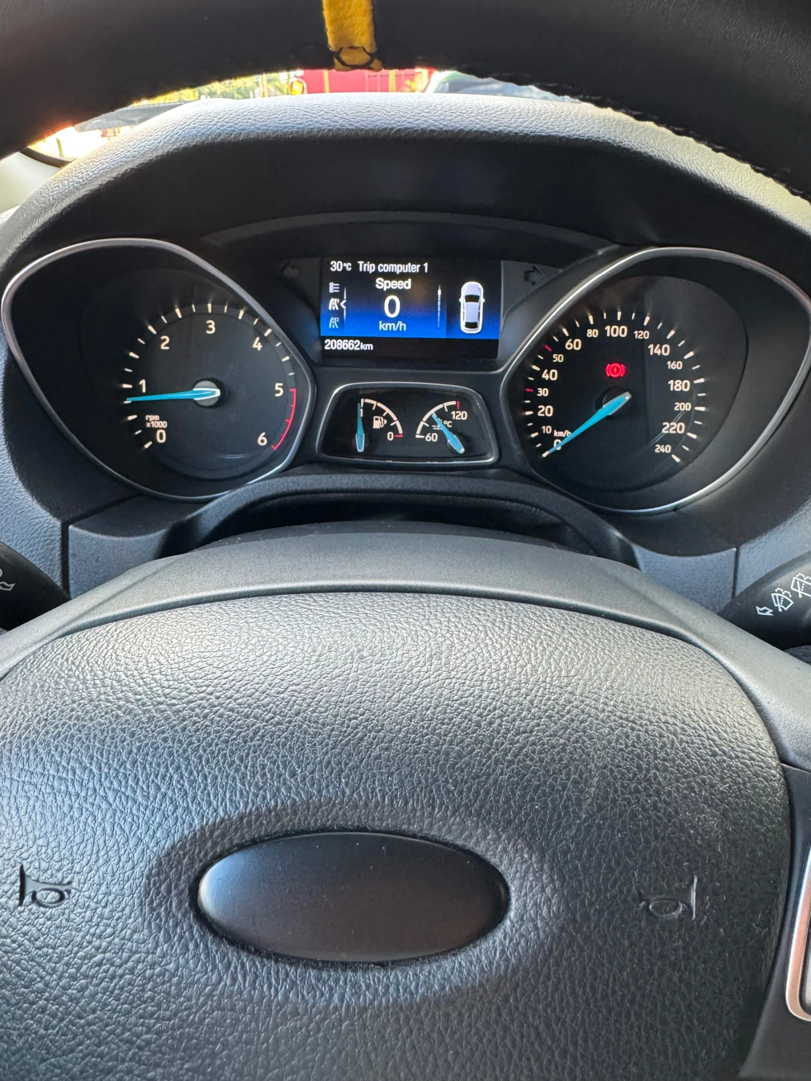 Ford Focus 1.5 tdci - изображение 8