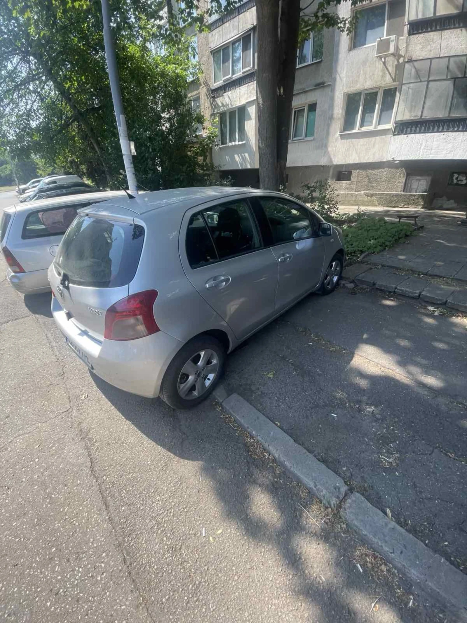 Toyota Yaris 1.3 87hp - изображение 3