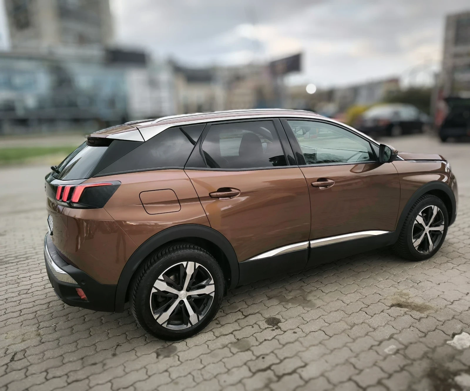 Peugeot 3008 ALLURE 1.5 e-HDI 130 EAT8/Удължена гаранция  - изображение 3