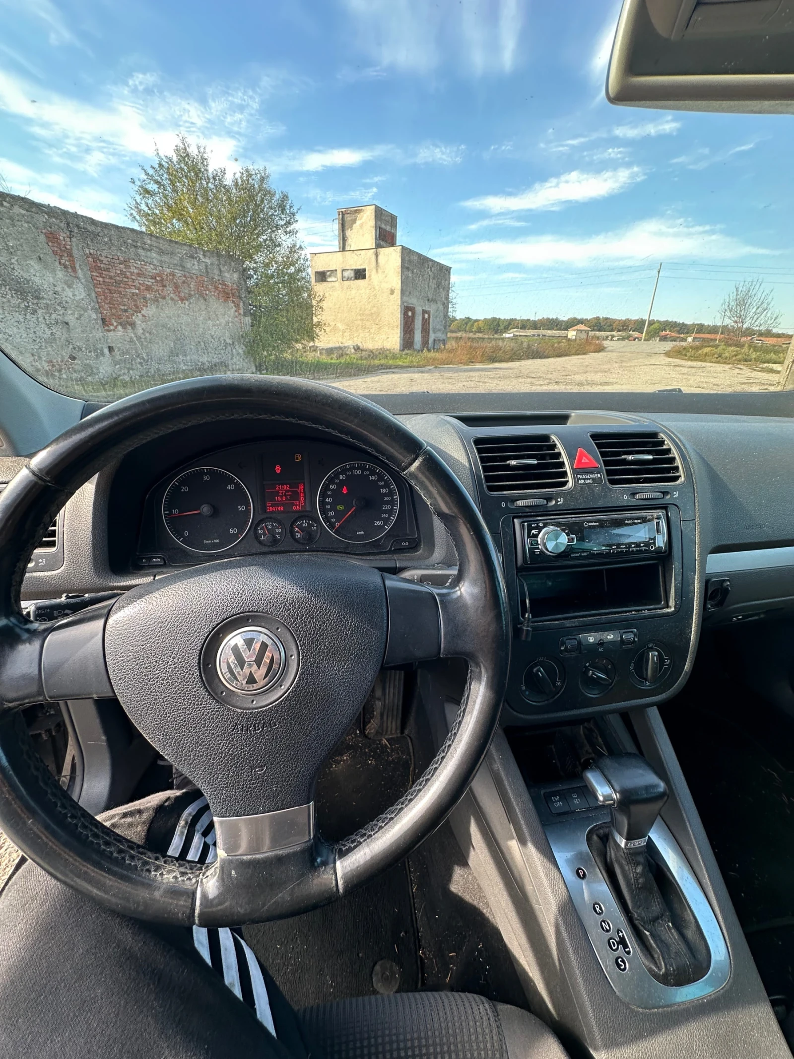 VW Golf 2.0TDI140ксBMM/DSG - изображение 6