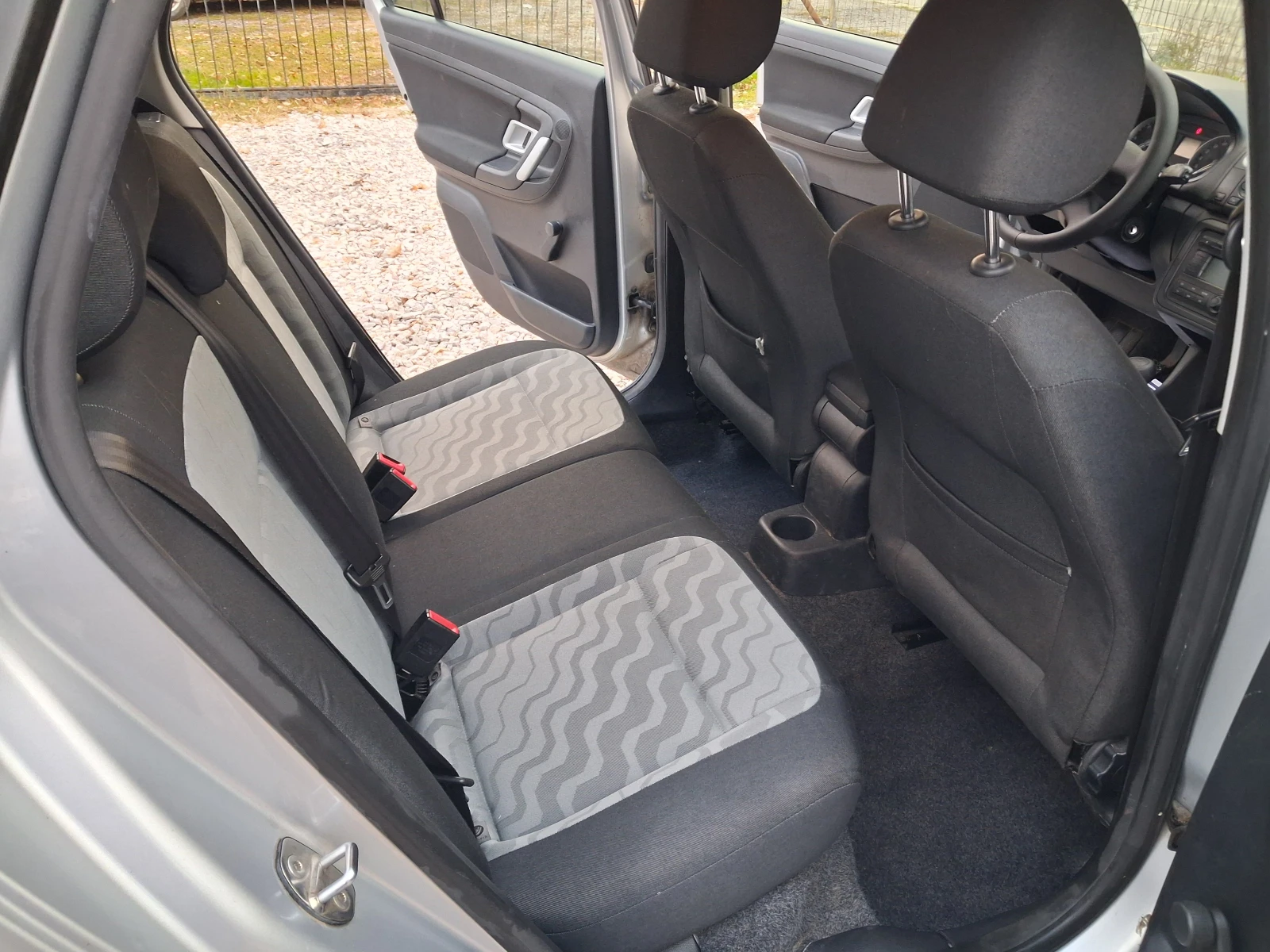 Skoda Fabia 1.4* 2010* *  | Mobile.bg   9