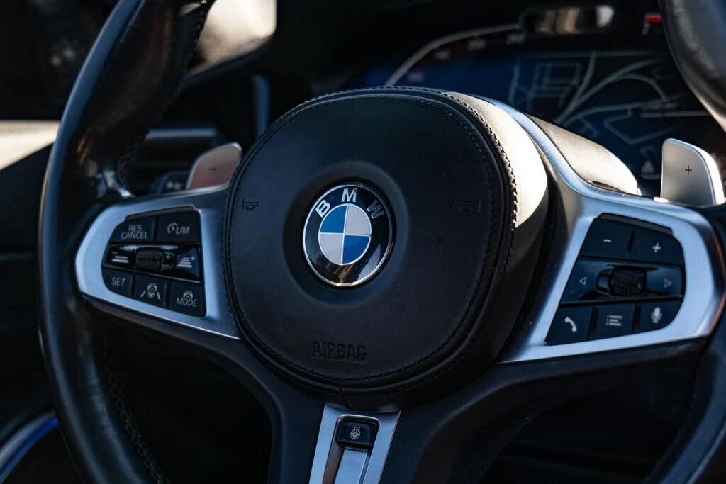 BMW 330 * АВТО КРЕДИТ* ЦЕНА ДО БГ * СЕРВИЗНА ИСТОРИЯ *  - изображение 9