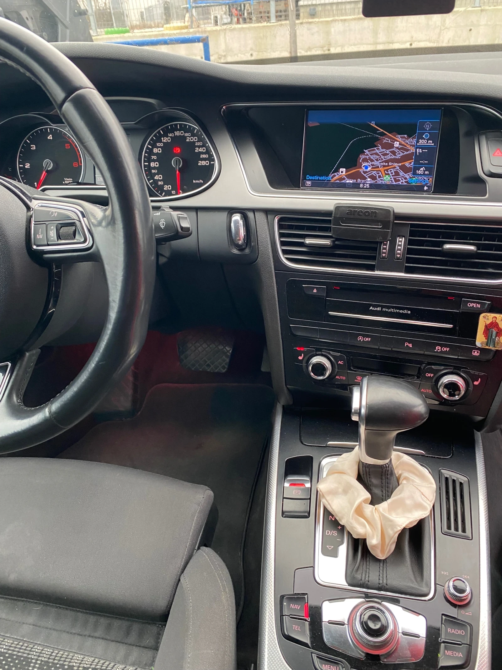 Audi A4 Black line - изображение 3