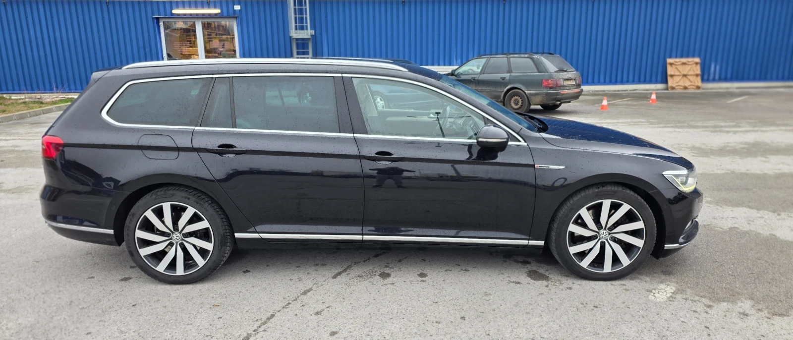 VW Passat РЕАЛНИ КИЛОМЕТРИ, ОБСЛУЖЕН - изображение 10