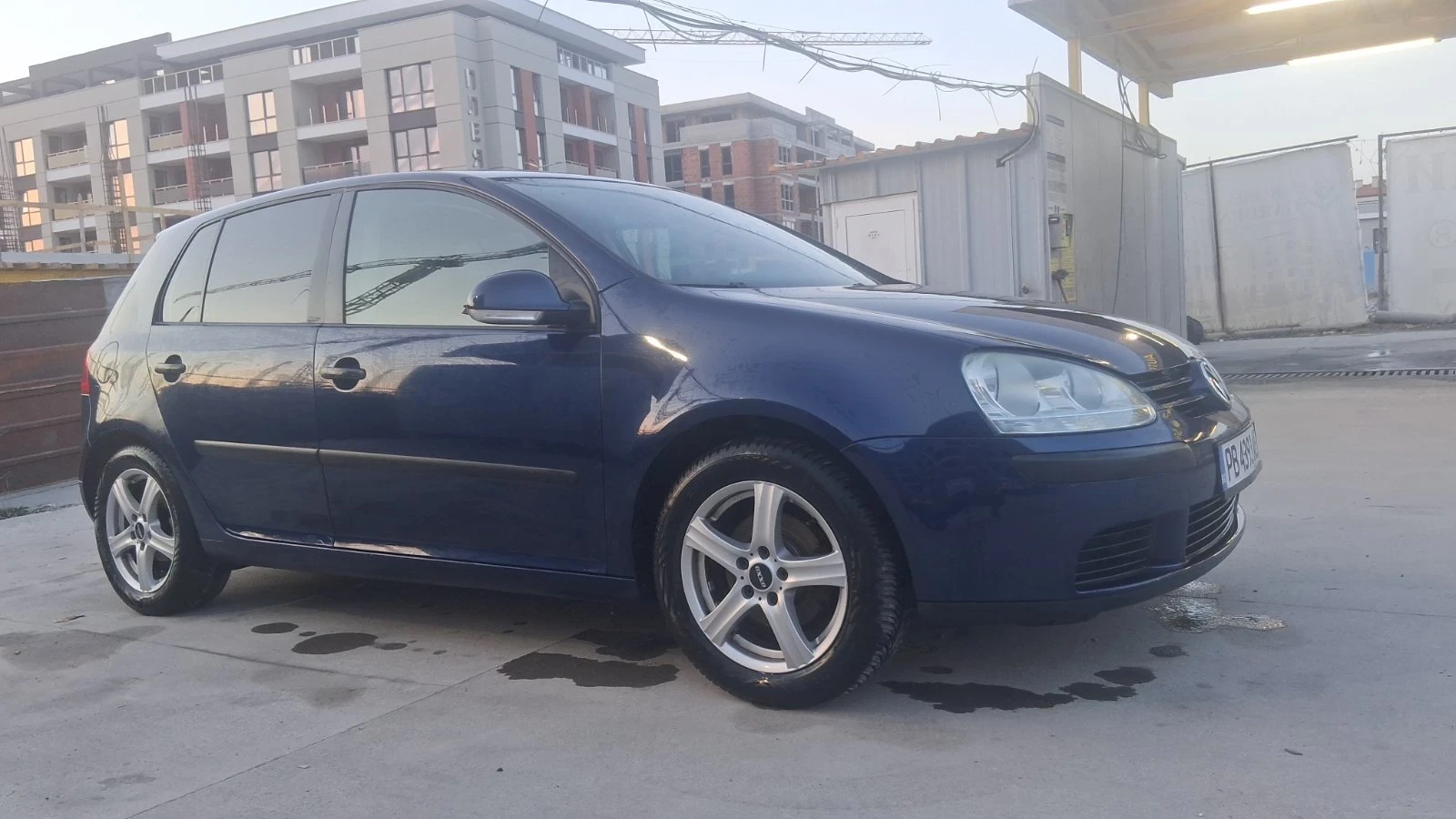 VW Golf 5, снимка 4 - Автомобили и джипове - 53866352