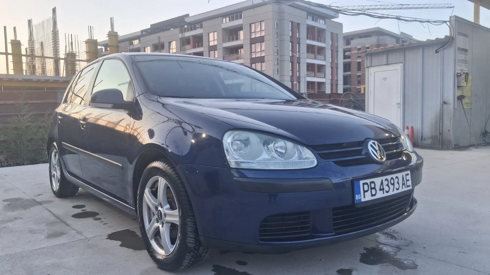 VW Golf 5, снимка 6 - Автомобили и джипове - 53866352