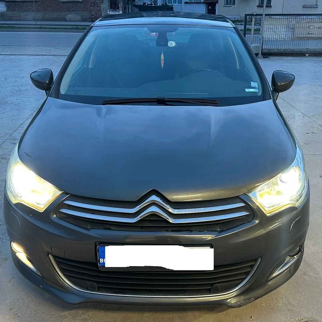 Citroen C4 1.6 E-hdi, Avtomat , guliam ekran, снимка 2 - Автомобили и джипове - 53937381