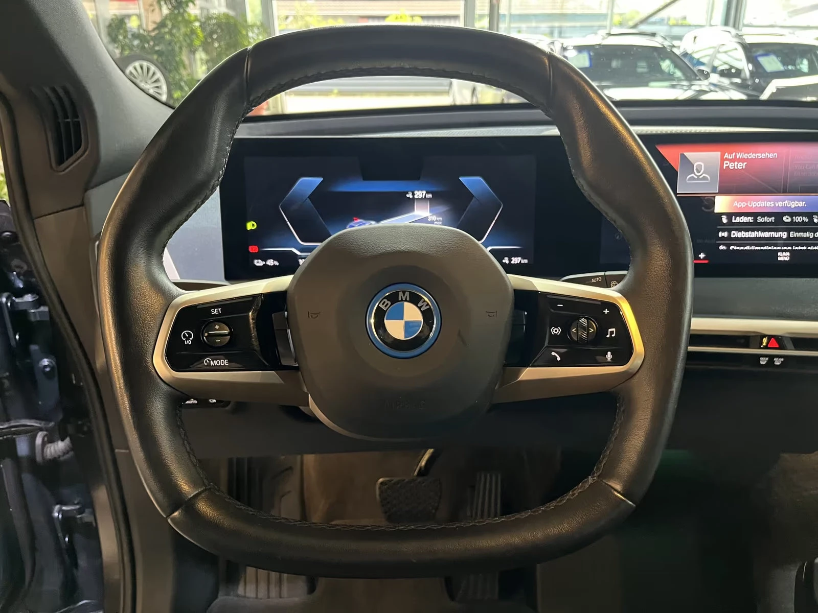 BMW iX 50xDrive/523HP/PANO/HUD/H&K/MEMO/AHK/LED/965g, снимка 9 - Автомобили и джипове - 53944849