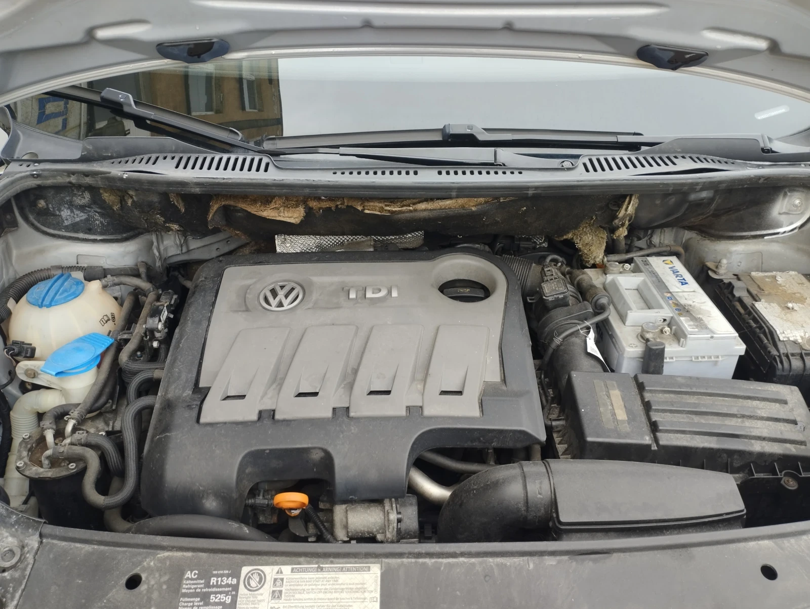 VW Touran 1.6-TDI* KLIMA* , снимка 12 - Автомобили и джипове - 54017080