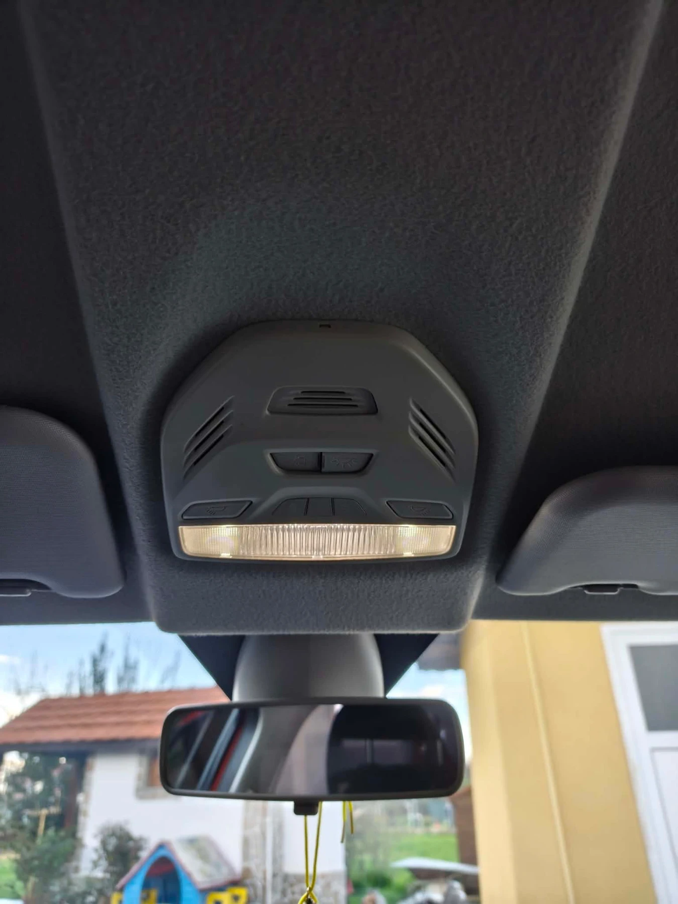 Lada Vesta, снимка 11 - Автомобили и джипове - 54097470