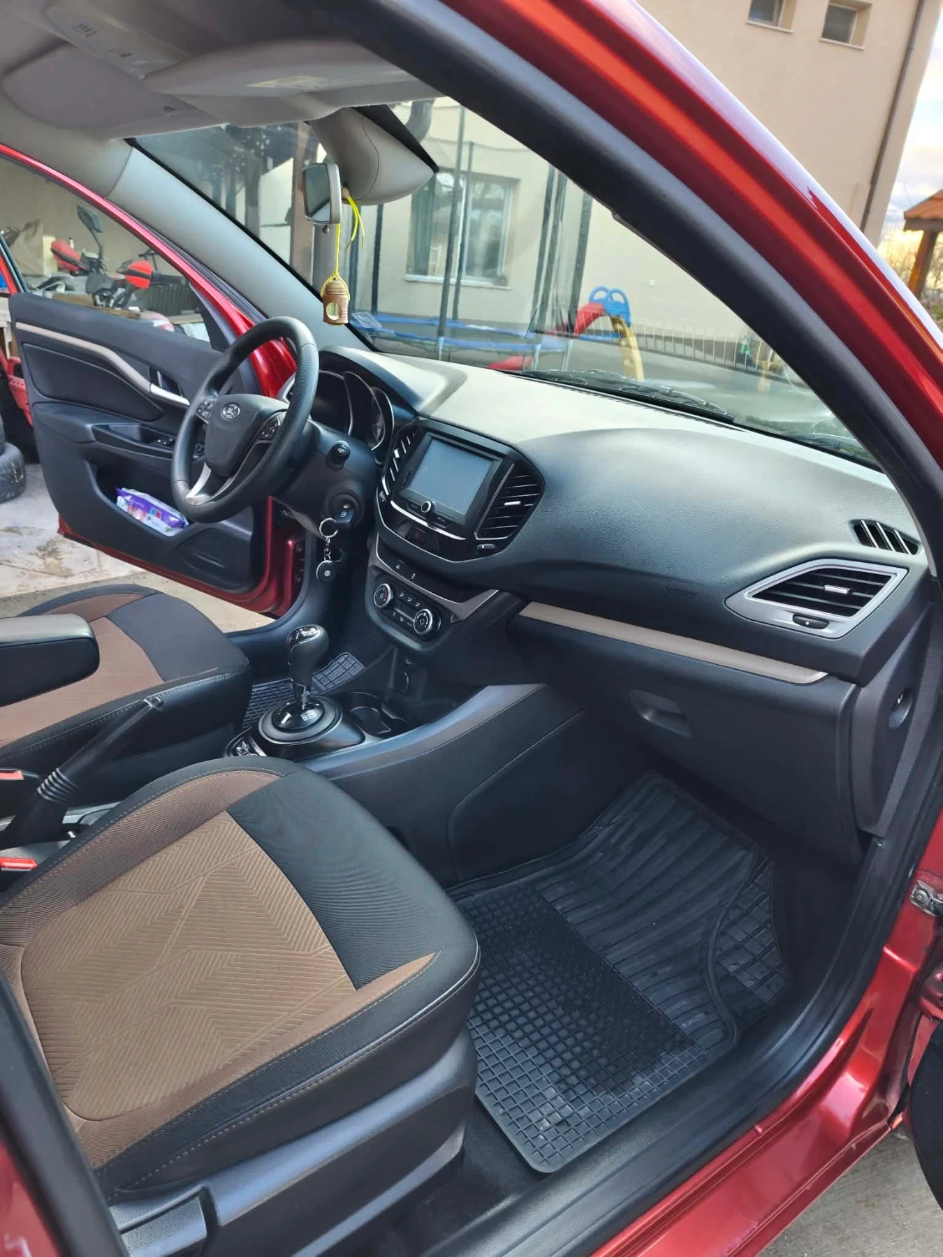 Lada Vesta, снимка 5 - Автомобили и джипове - 54097470