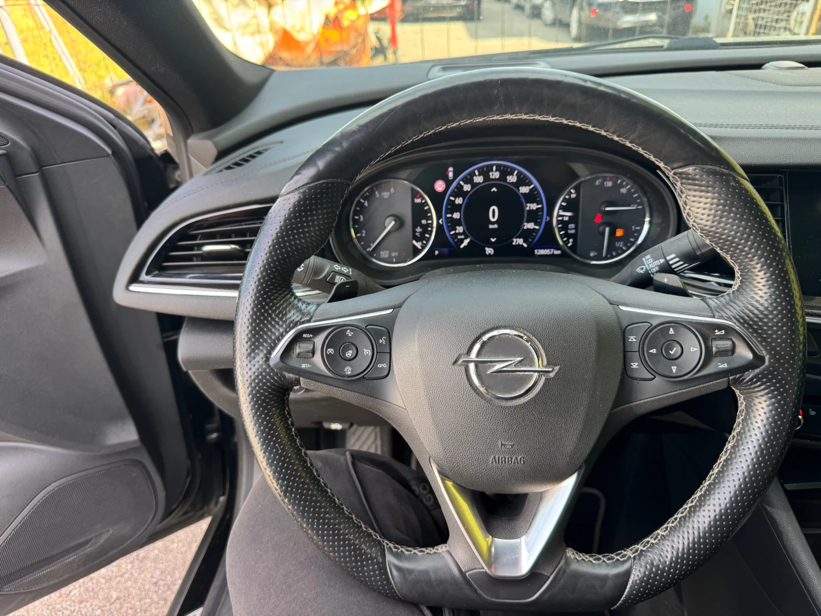 Opel Insignia 2.0 Turbo D Топ цена очакван внос, снимка 15 - Автомобили и джипове - 54555415