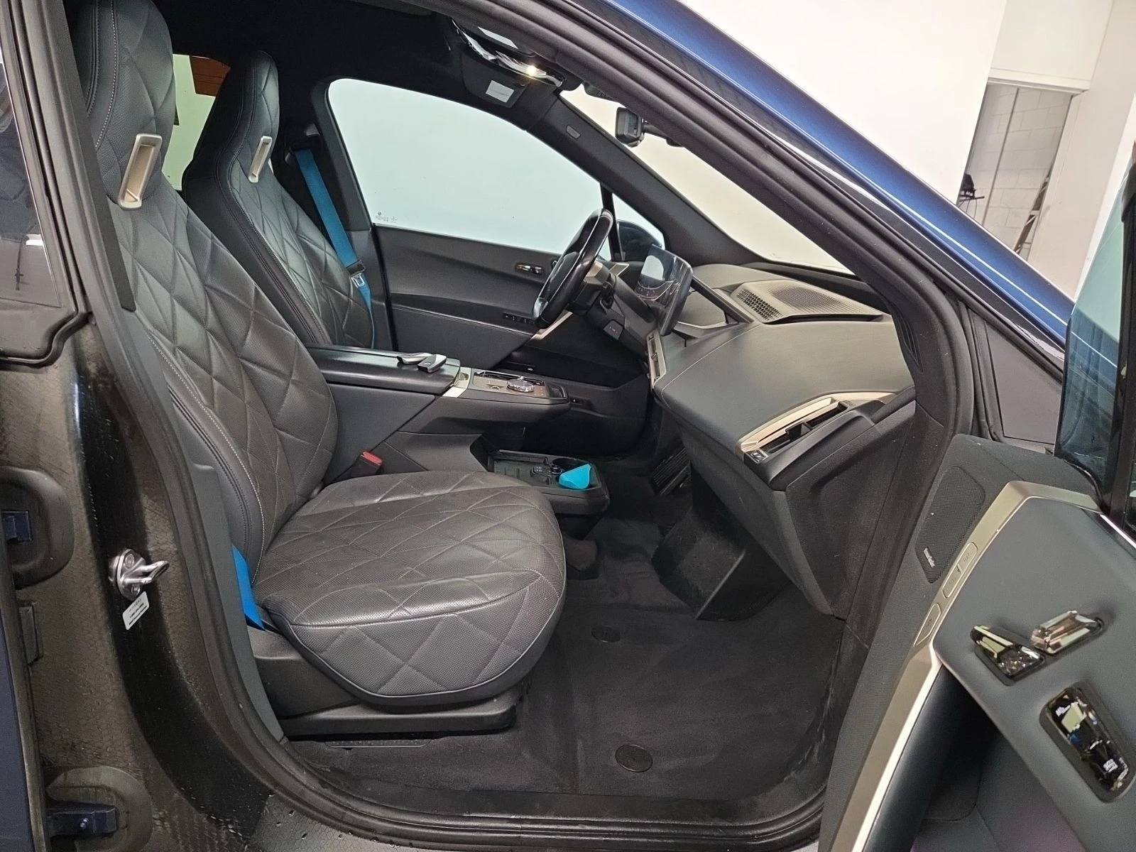 BMW iX XDRIVE50* M-pack* Dist* 360* Sky Lounge* H&K* ���� | Mobile.bg � ����������� 12