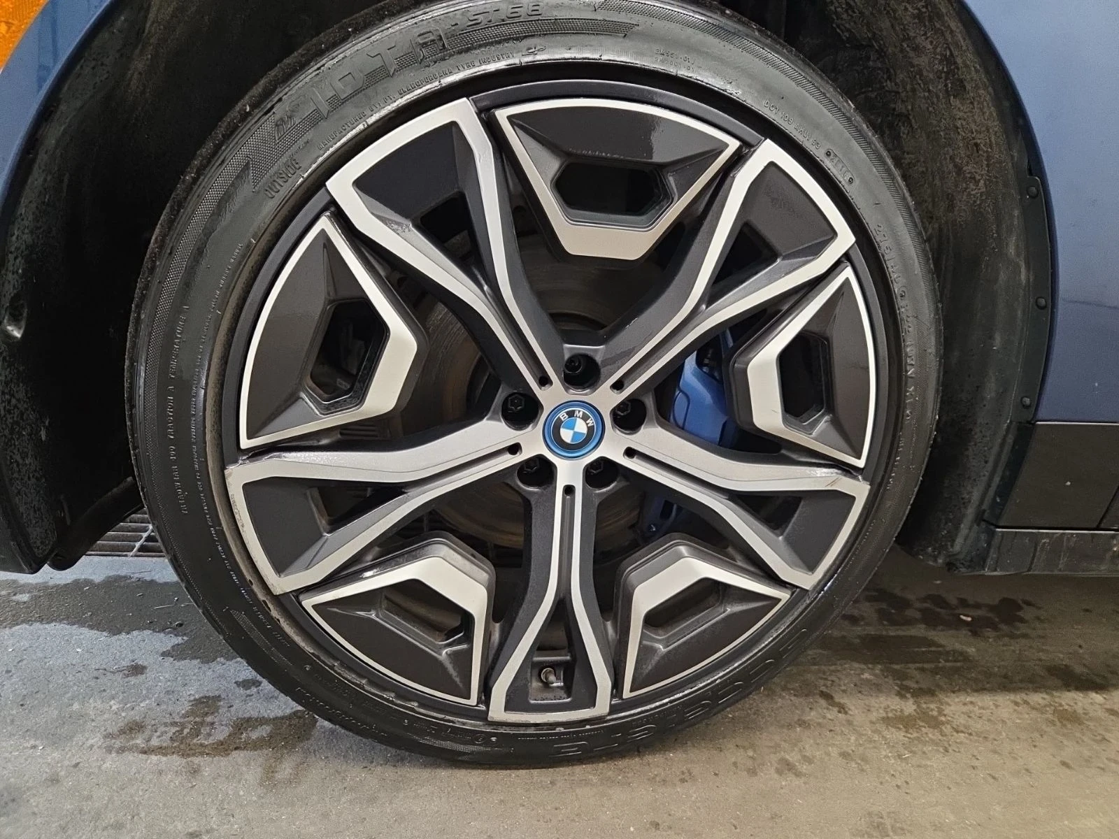 BMW iX XDRIVE50* M-pack* Dist* 360* Sky Lounge* H&K* ���� | Mobile.bg � ����������� 6