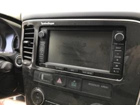 Mitsubishi Outlander 2.0i 2.2D 5бр, снимка 8