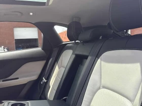 Jaguar F-PACE  R Sport 3.0L | PREMIUM | PANO | КОЖА | , снимка 10