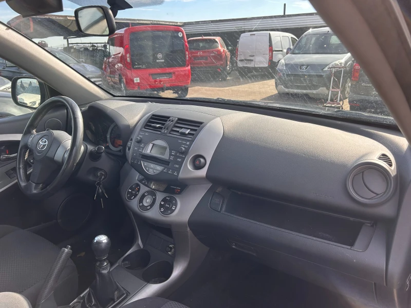 Toyota Rav4 2.2D-4D 4X4 EURO 4, снимка 10 - Автомобили и джипове - 47838353