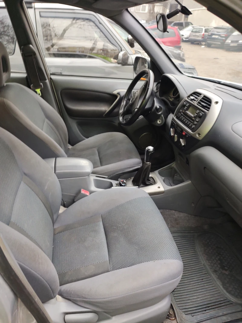 Toyota Rav4, снимка 14 - Автомобили и джипове - 49157308