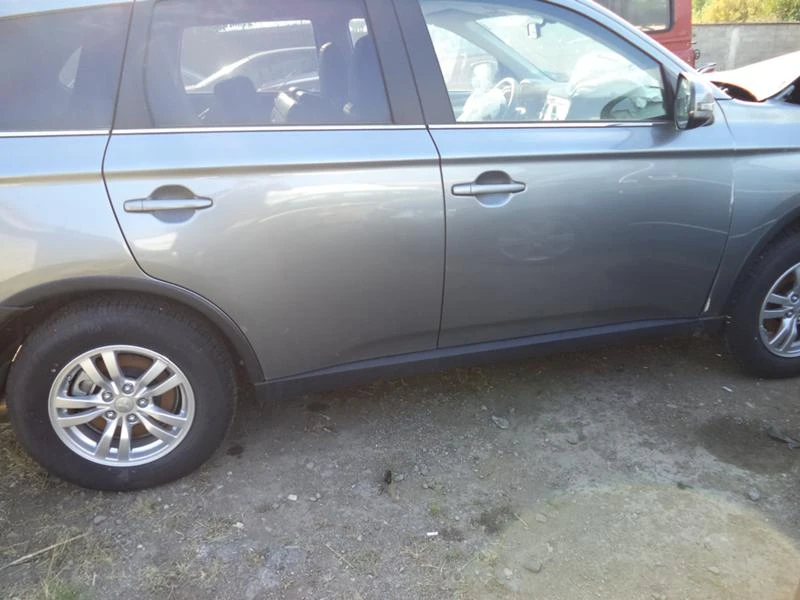 Mitsubishi Outlander 2.0i 2.2D 5бр, снимка 2 - Автомобили и джипове - 15774124