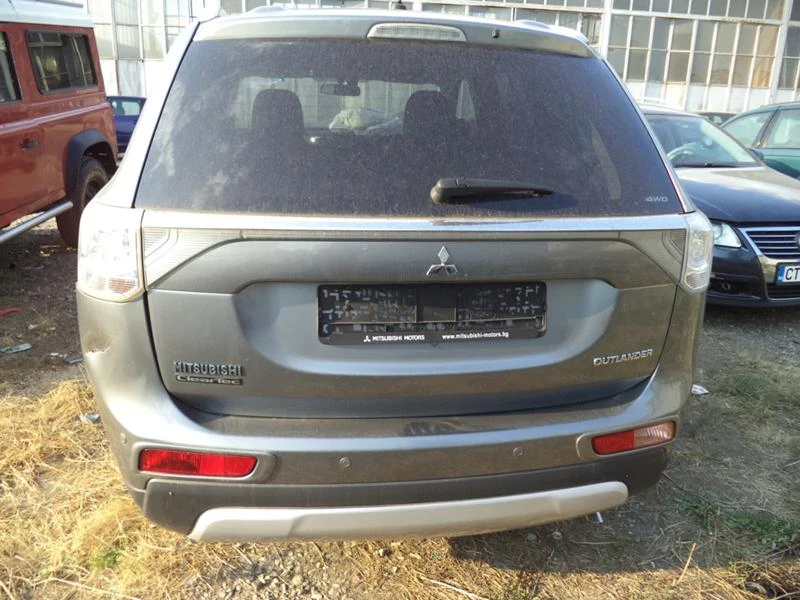 Mitsubishi Outlander 2.0i 2.2D 5бр, снимка 3 - Автомобили и джипове - 15774124