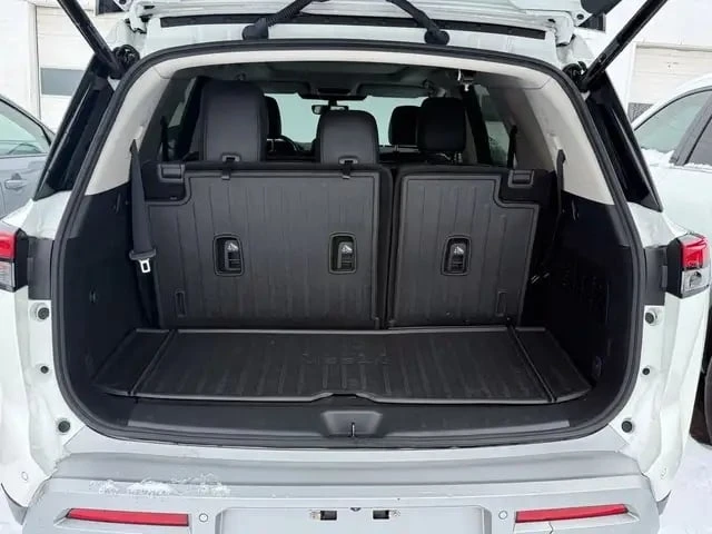 Nissan Pathfinder * SL * ПРЕДСТАВИТЕЛСТВО * 360 * ПОДГРЕВИ * CARPLAY, снимка 12 - Автомобили и джипове - 53448389