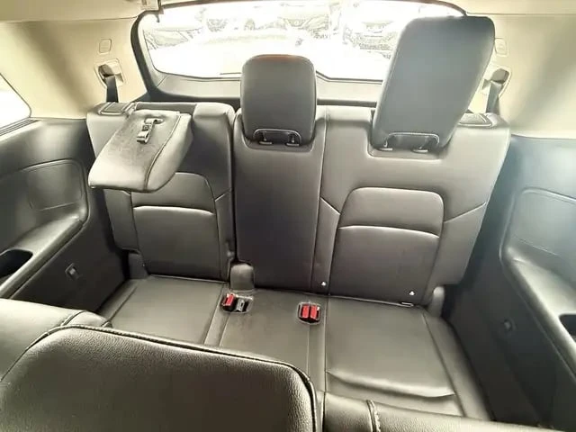 Nissan Pathfinder * SL * ПРЕДСТАВИТЕЛСТВО * 360 * ПОДГРЕВИ * CARPLAY, снимка 15 - Автомобили и джипове - 53448389