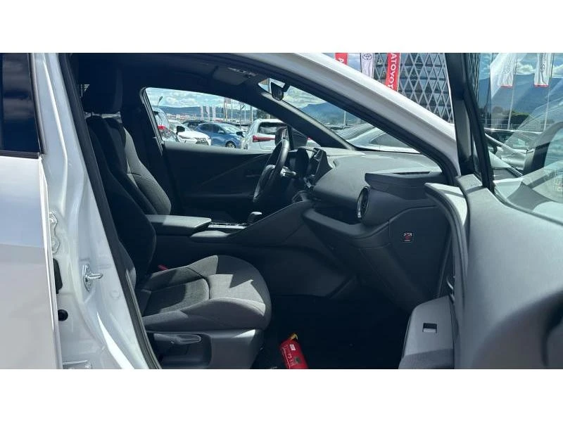 Toyota C-HR 1.8HSD DYNAMIC PLUS MONO-TONE, снимка 6 - Автомобили и джипове - 55347277