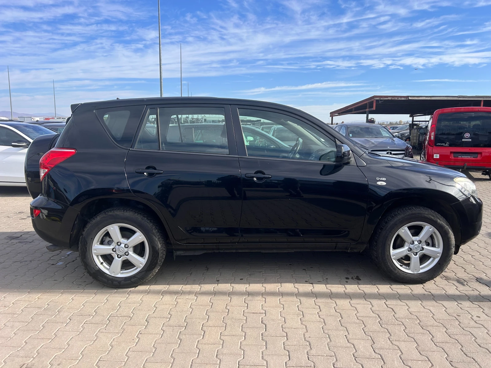 Toyota Rav4 2.2D-4D 4X4 EURO 4 - изображение 5