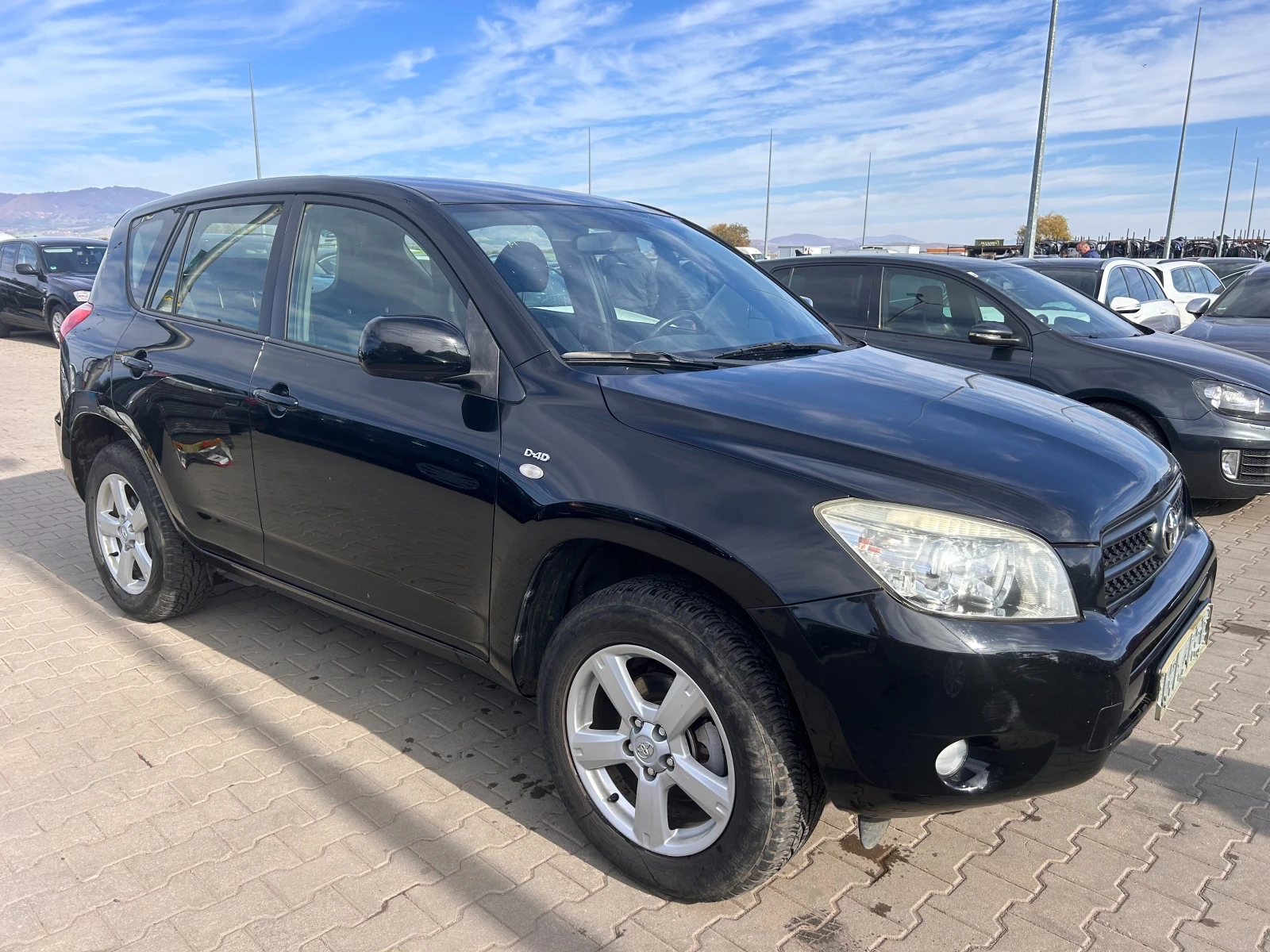 Toyota Rav4 2.2D-4D 4X4 EURO 4 - изображение 4