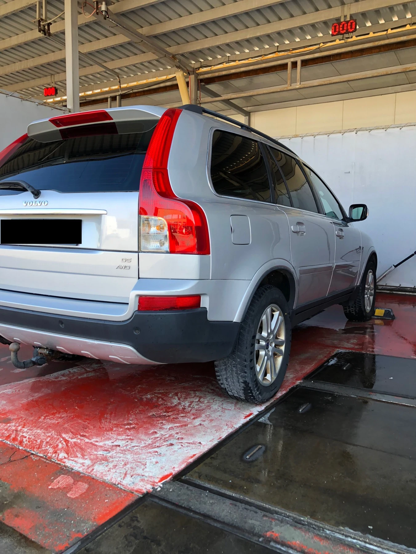 Volvo Xc90 2.4/D5/185k./4x4 - изображение 4