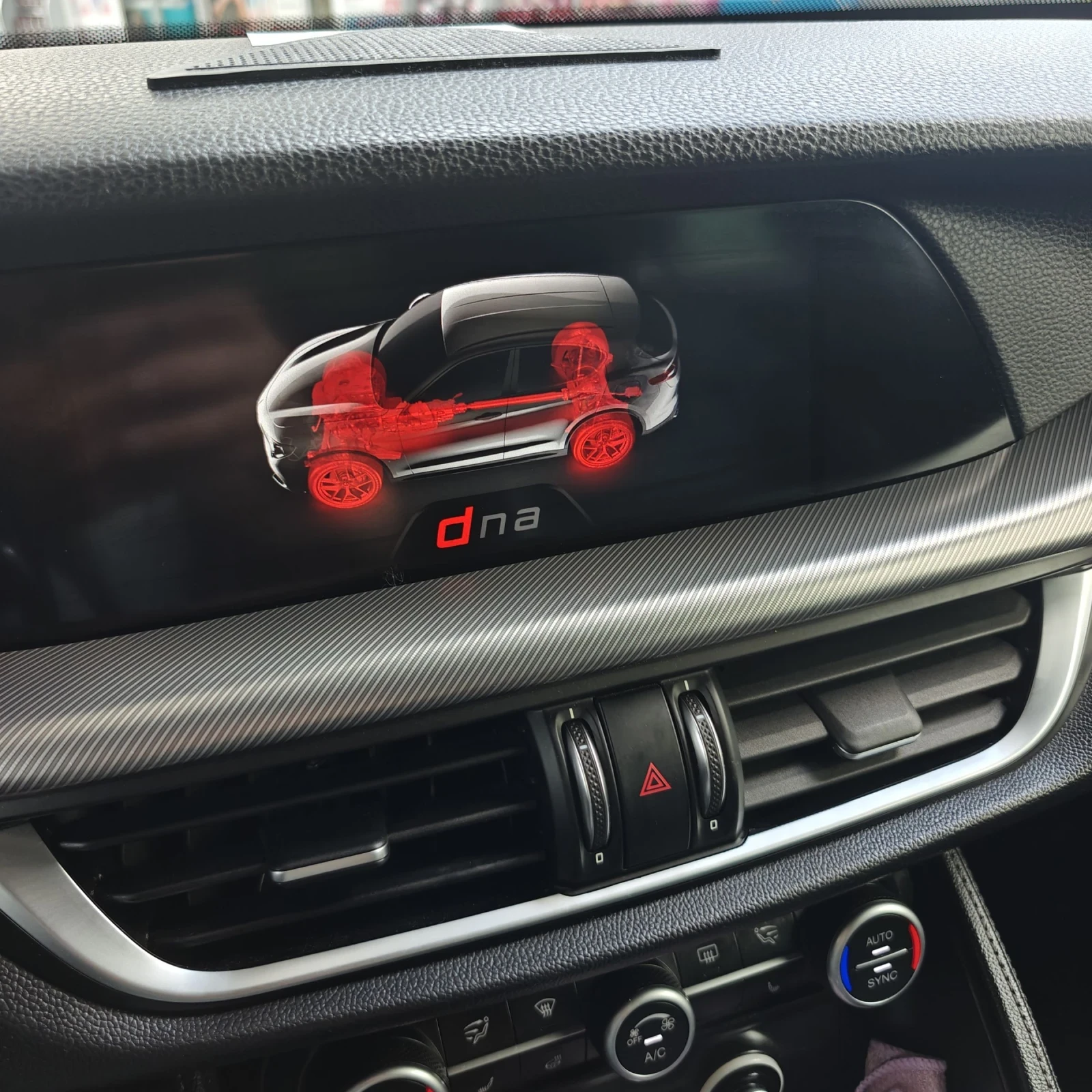Alfa Romeo Stelvio Performance package Q4, снимка 8 - Автомобили и джипове - 54803603