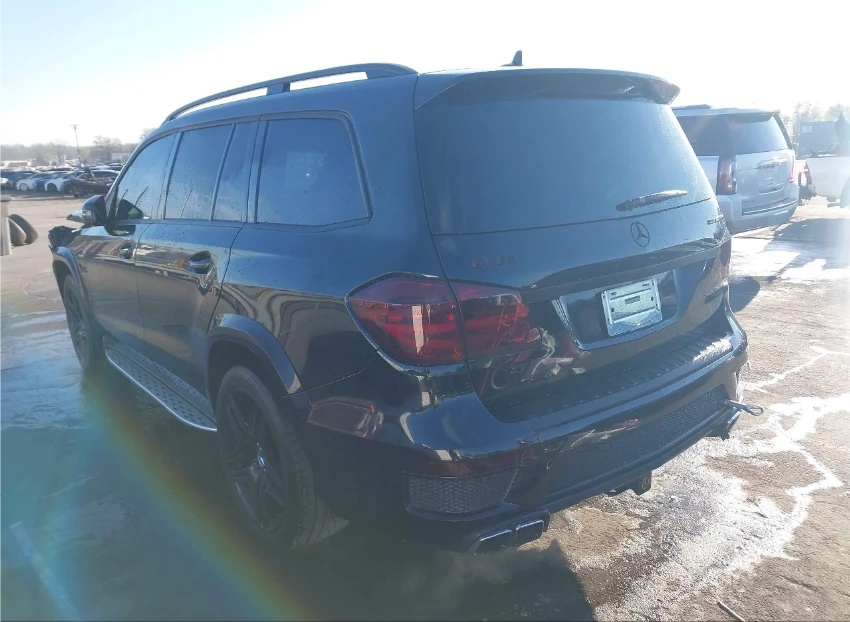 Mercedes-Benz GL 63 AMG Обдух* Масаж* Въздух* Harman* Пано* ТВ*  - изображение 3