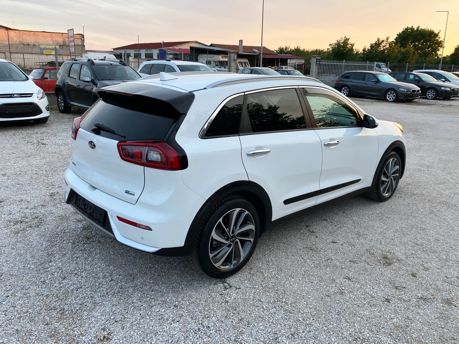 Kia Niro 1.6 - изображение 8
