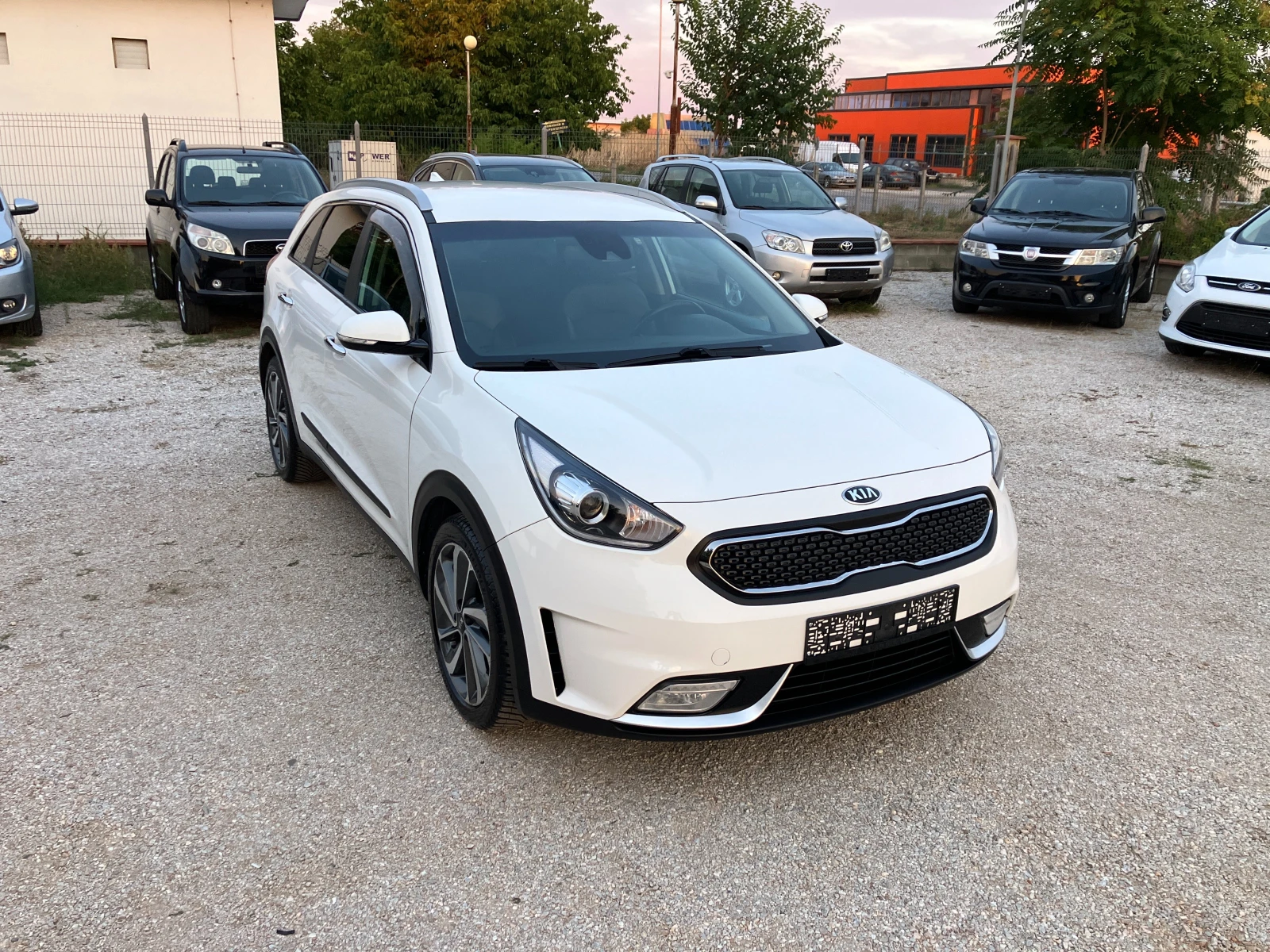 Kia Niro 1.6 - изображение 10
