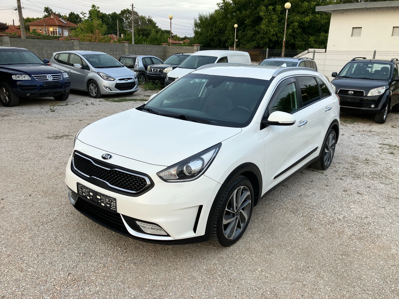 Kia Niro 1.6 - изображение 2