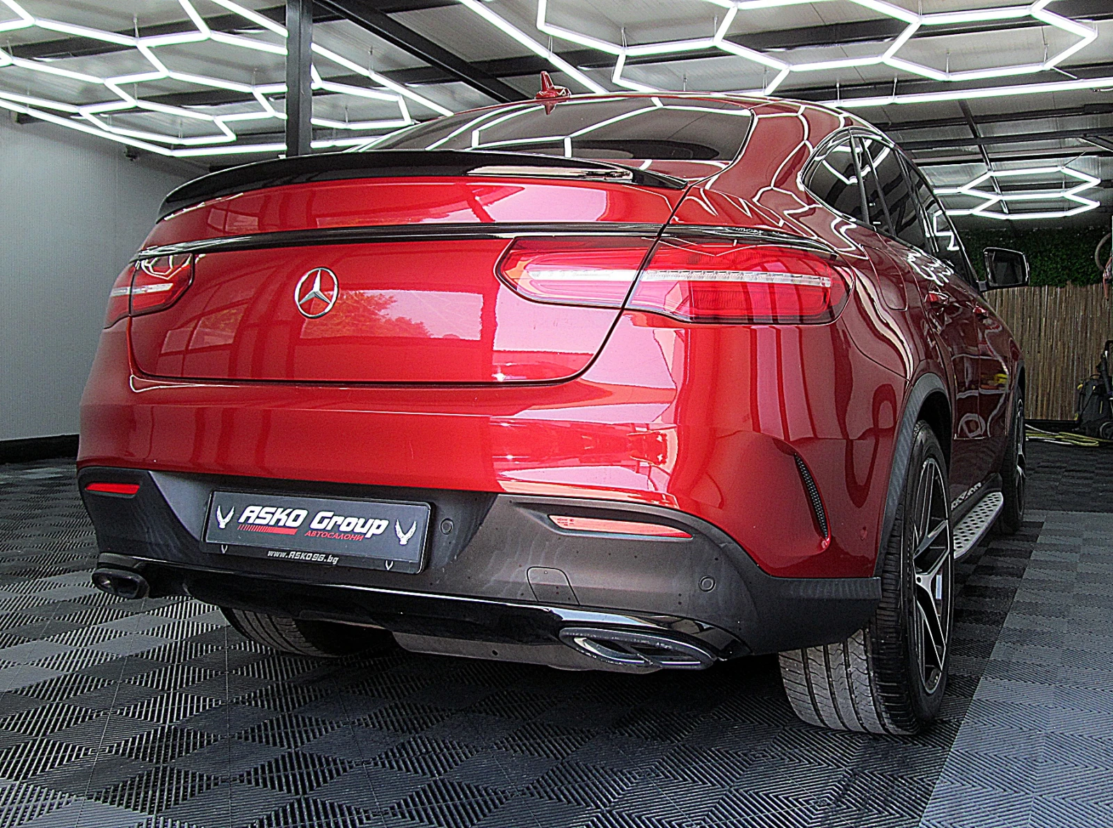Mercedes-Benz GLE 350 KUPE/AMG/PANORAMA/ВАКУМ 360-камера/СОБСТВЕН ЛИЗИНГ - изображение 6