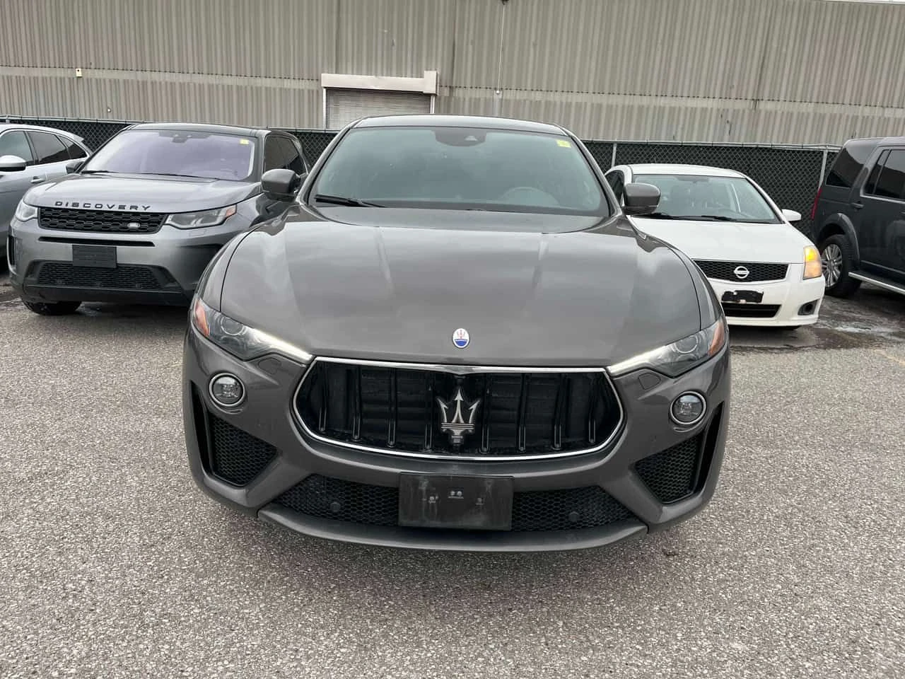 Maserati Levante * 3.8L * CARFAX * ПРЕДСТАВИТЕЛСТВО * ПАНОРАМА, снимка 6 - Автомобили и джипове - 53966227