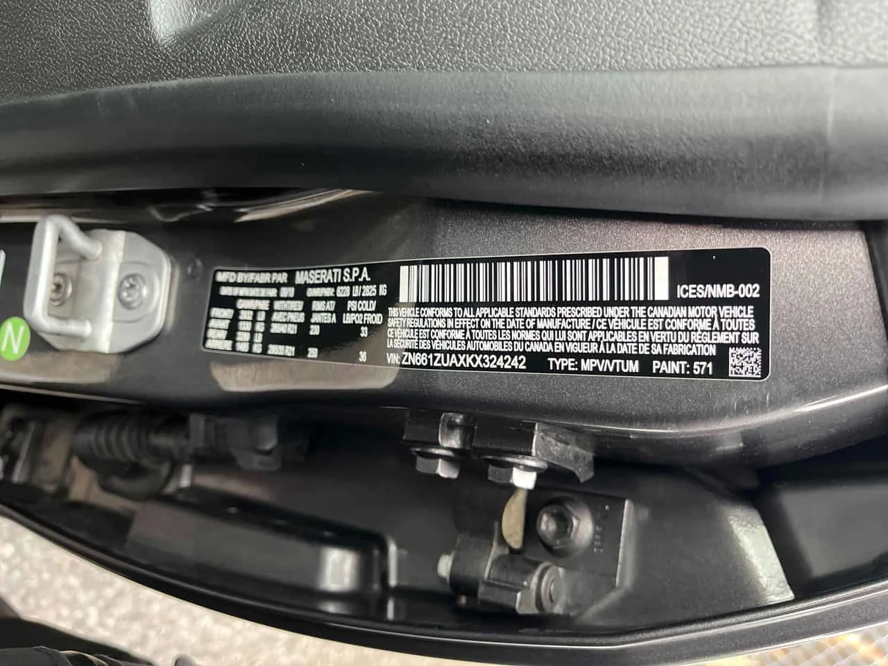 Maserati Levante * 3.8L * CARFAX * ПРЕДСТАВИТЕЛСТВО * ПАНОРАМА, снимка 10 - Автомобили и джипове - 53966227