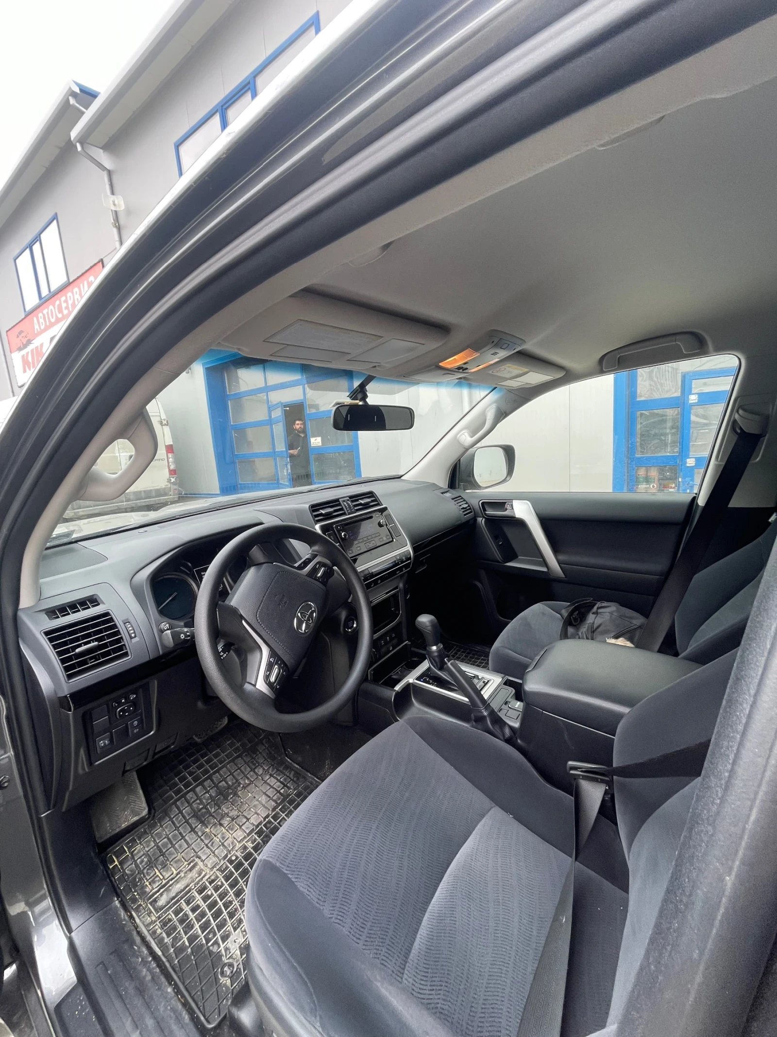 Toyota Land cruiser, снимка 3 - Автомобили и джипове - 54011171