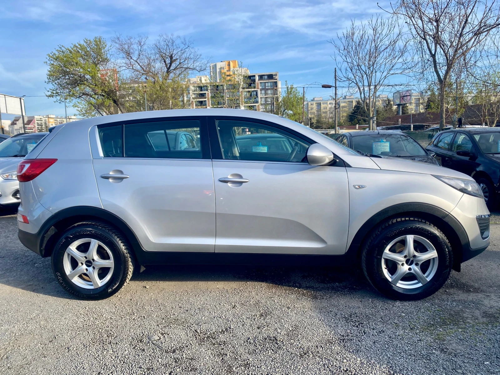 Kia Sportage, снимка 5 - Автомобили и джипове - 54304950