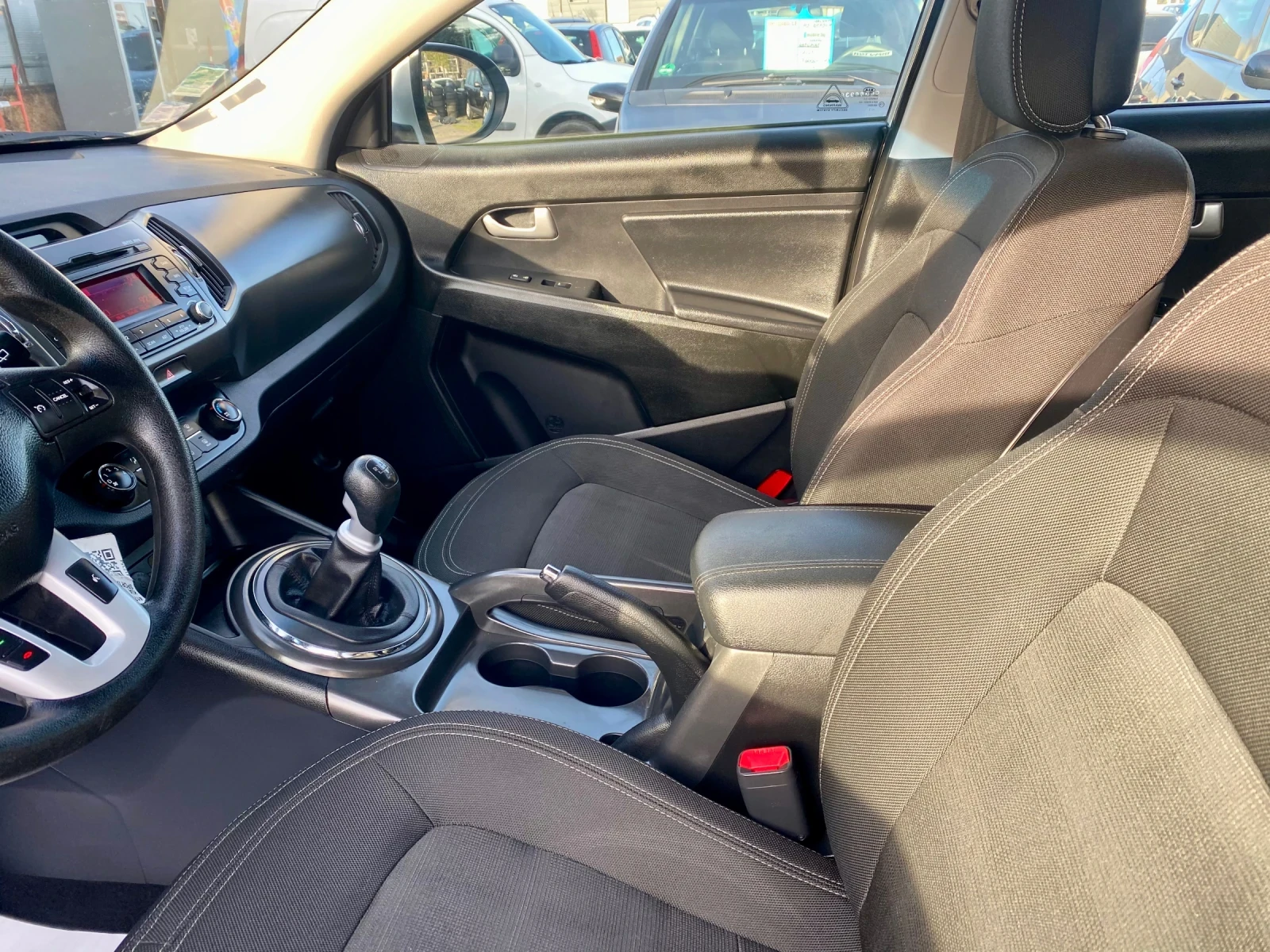 Kia Sportage, снимка 9 - Автомобили и джипове - 54304950