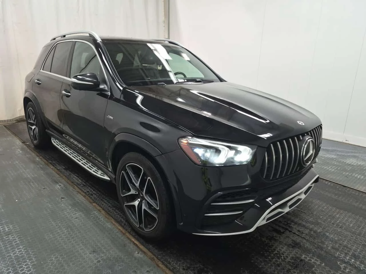 Mercedes-Benz GLE 53 4MATIC * CARFAX * ДИСТРОНИК * ПАНОРАМА * 2 КЛЮЧА * , снимка 2 - Автомобили и джипове - 54422911